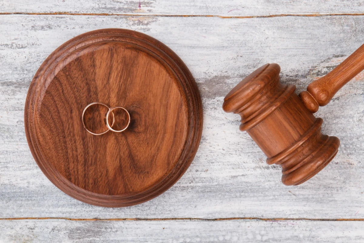 Rozwód – od czego zacząć i jak wygląda postępowanie w sądzie